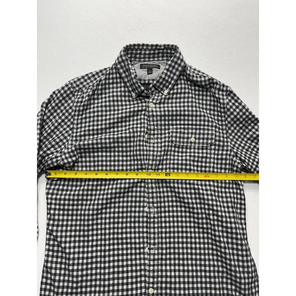 Banana Republic brand banana